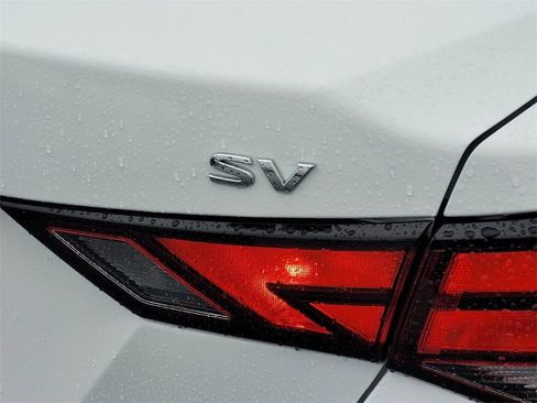 Used 2021 Nissan Sentra SV image 9