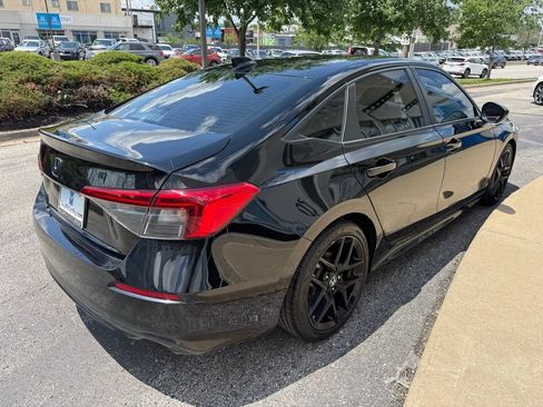 Used 2023 Honda Civic Sport image 11