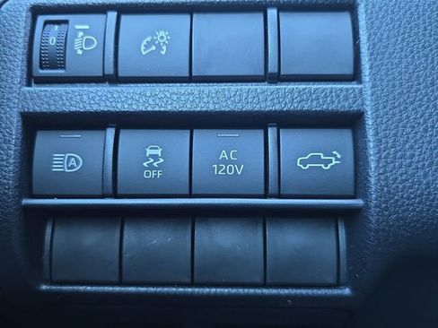 Used 2025 Toyota Tacoma Limited image 25