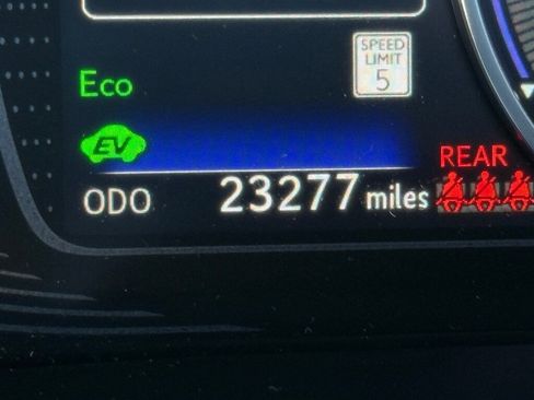 Certified 2022 Lexus ES 300h w/ Premium Package image 4