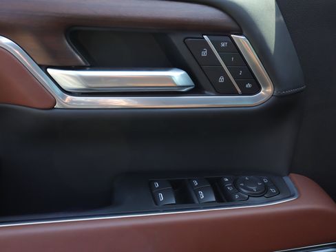 Used 2026 GMC Sierra 3500 Denali Ultimate image 25