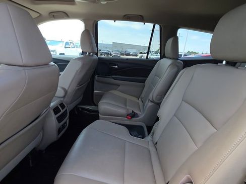 Used 2020 Honda Pilot Touring image 12
