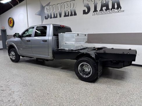 Used 2022 RAM 3500 Tradesman w/ Chrome Appearance Group image 6