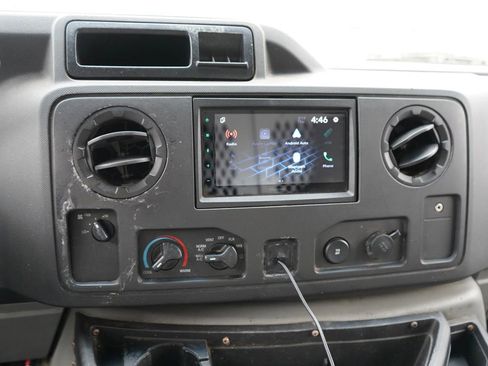 Used 2013 Ford E-150 and Econoline 150 w/ Insulation Pkg RWD image 11