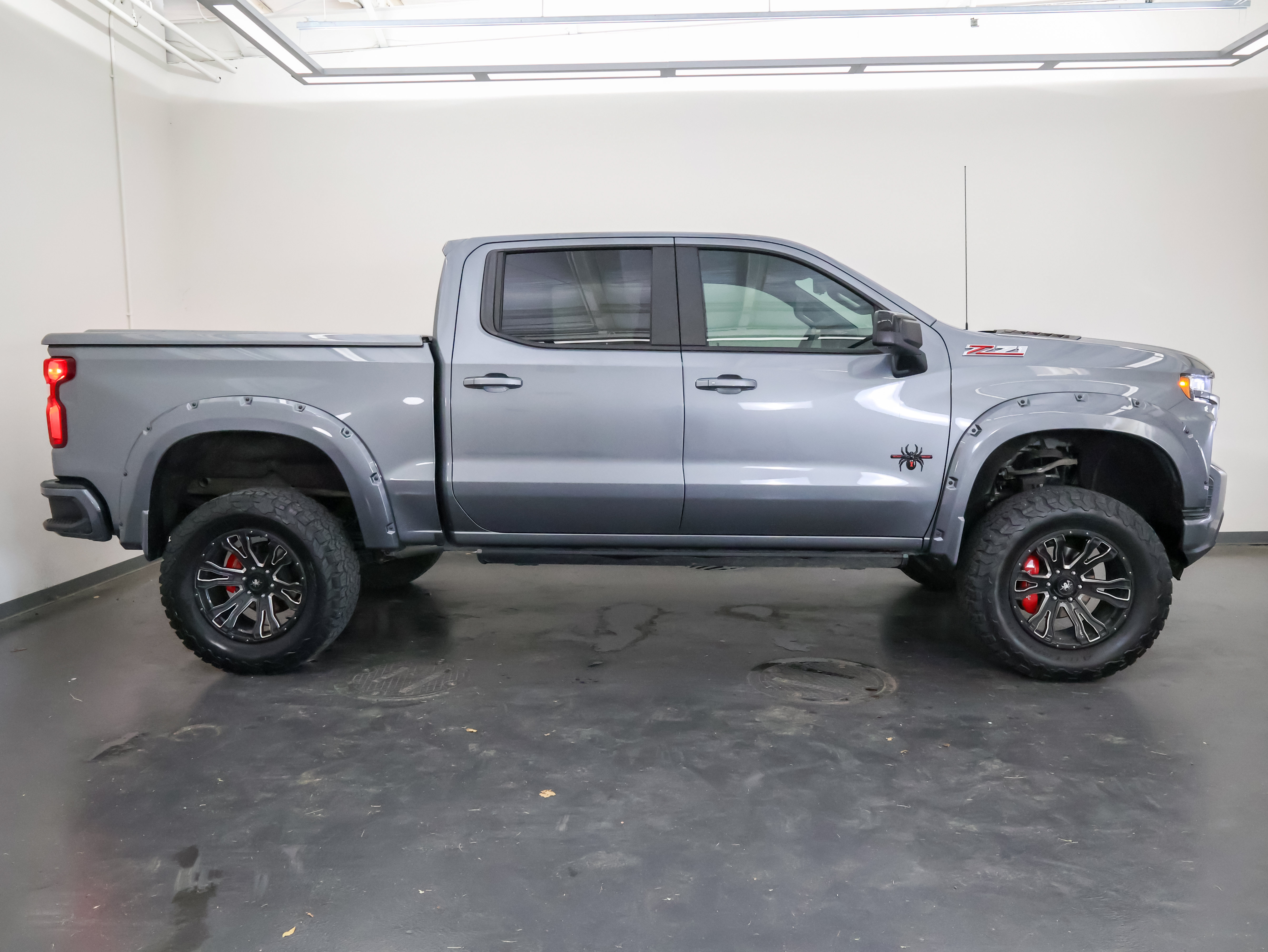 Used 2020 Chevrolet Silverado 1500 RST AWD/4WD image 2