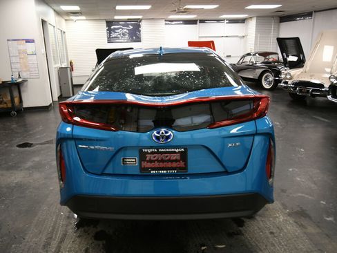 Certified 2022 Toyota Prius Prime XLE image 6