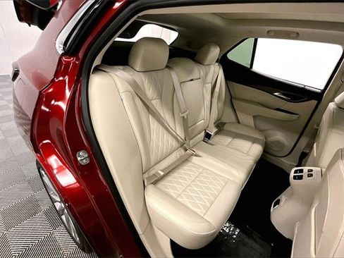 Used 2023 Buick Envision Avenir image 23