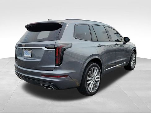 Used 2021 Cadillac XT6 Sport w/ Platinum Package AWD/4WD image 4