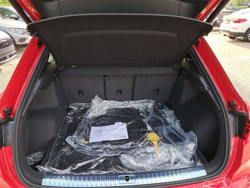 New 2025 Audi Q3 2.0T Premium image 31