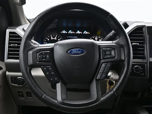 Used 2019 Ford F150 XLT w/ Equipment Group 302A Luxury AWD/4WD image 15