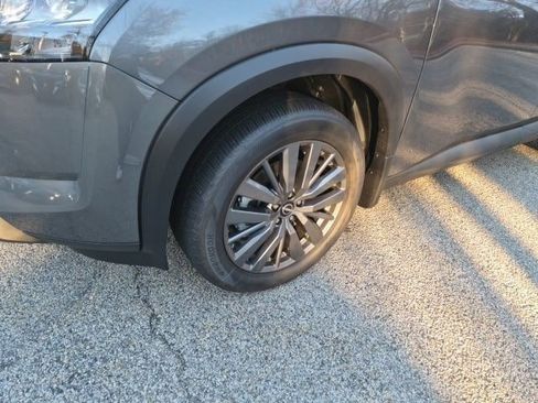 Used 2025 Nissan Pathfinder SL w/ SL Premium Package image 6