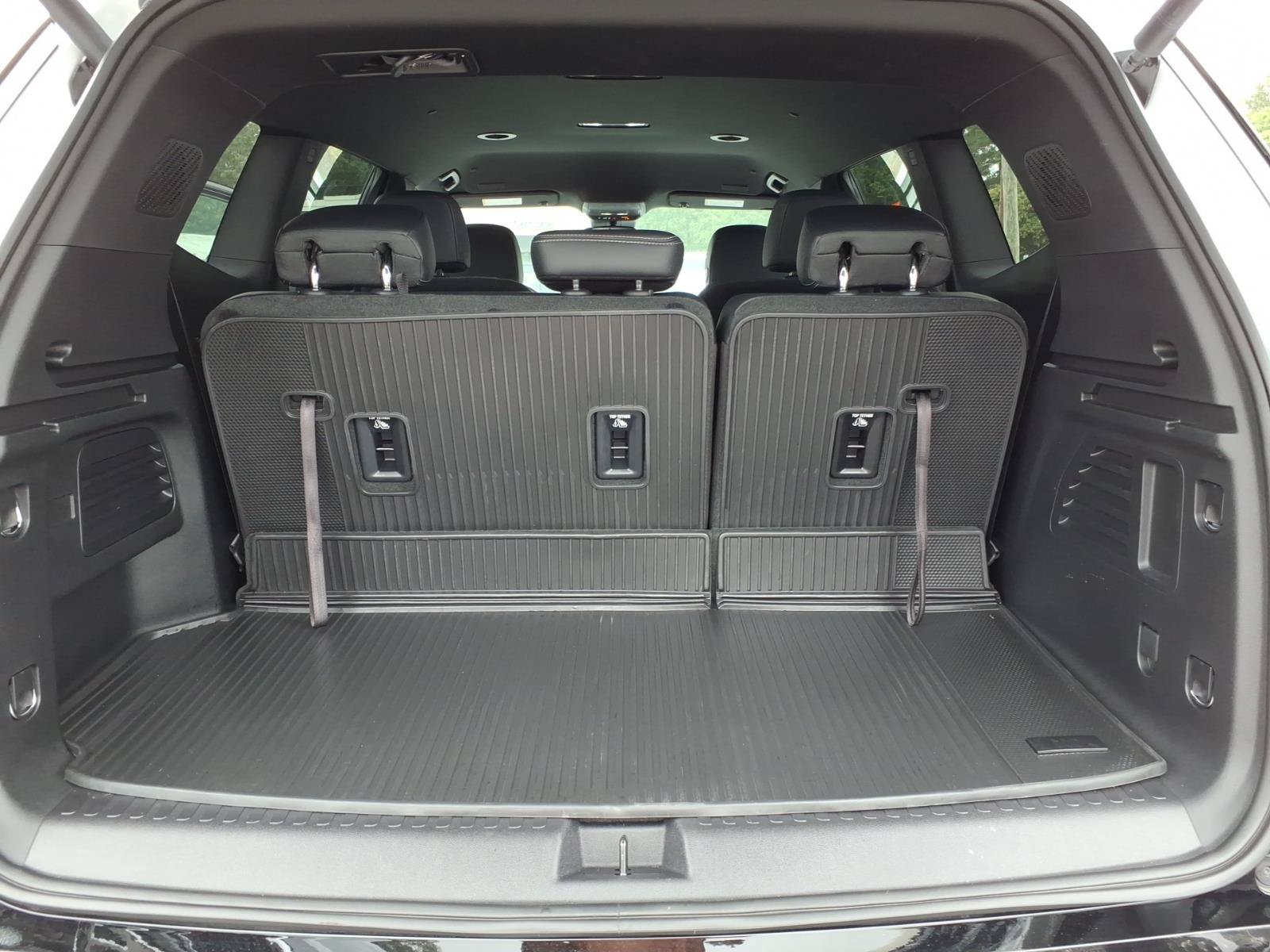 Used 2025 Buick Enclave Sport Touring FWD image 15