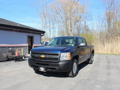 Used 2010 Chevrolet Silverado 1500 W/T AWD/4WD image 12