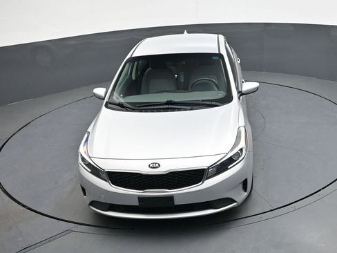 Used 2018 Kia Forte LX image 31