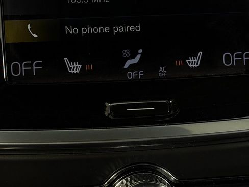 Used 2022 Volvo S60 B5 Momentum image 18