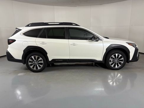 Used 2024 Subaru Outback Limited image 11