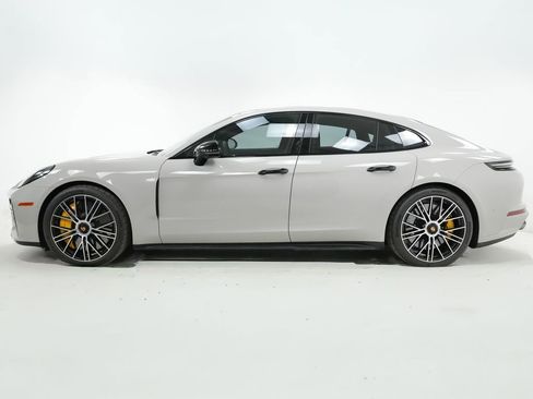 Certified 2025 Porsche Panamera GTS AWD/4WD image 2