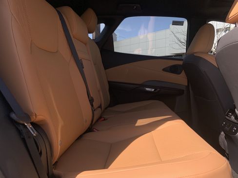 Used 2025 Lexus RX 350 Premium w/ Accessory Package (Z1) image 33