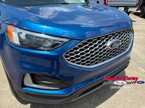 Used 2024 Ford Edge SEL AWD/4WD image 3