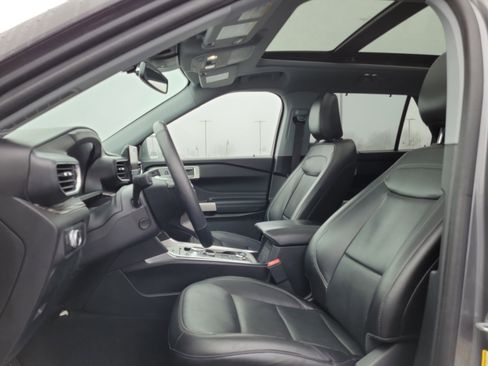 Used 2022 Ford Explorer Limited w/ Equipment Group 301A image 21