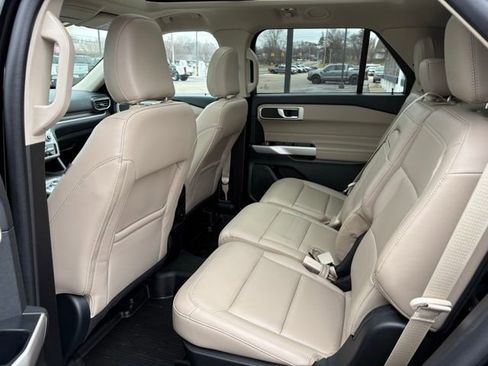 Used 2023 Ford Explorer XLT w/ Equipment Group 202A image 19