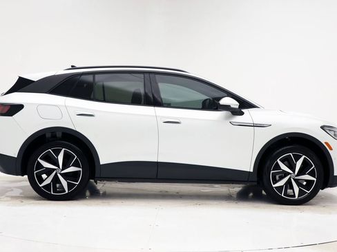 Used 2023 Volkswagen ID.4 Pro S image 3