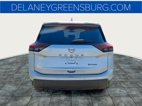 Used 2024 Nissan Rogue SV AWD/4WD image 4