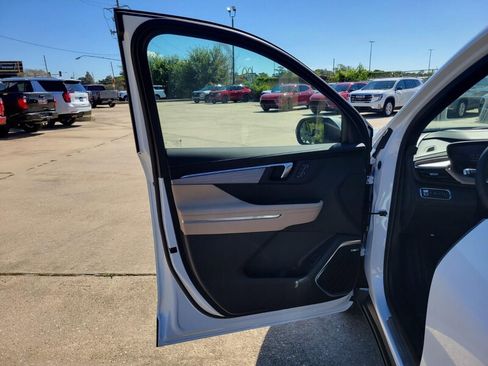 New 2026 Buick Enclave Preferred w/ Power Package image 14