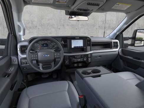 New 2026 Ford F550 4x4 Supercab Super Duty image 9