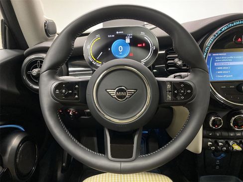 Certified 2024 MINI Cooper SE image 15