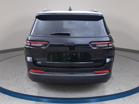 Used 2023 Jeep Grand Cherokee L Laredo AWD/4WD image 6