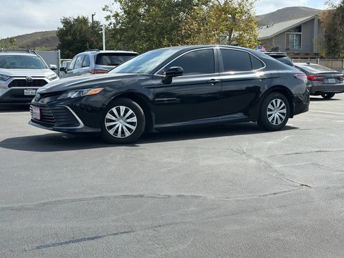 Certified 2022 Toyota Camry LE FWD image 1