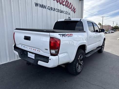 Used 2017 Toyota Tacoma TRD Sport w/ Premium & Technology Package image 30