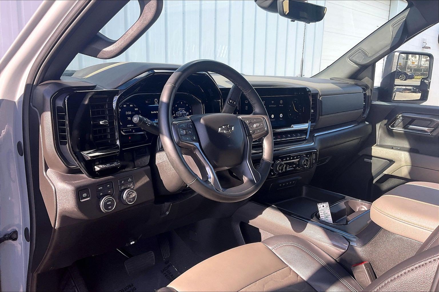 Used 2024 Chevrolet Silverado 2500 ZR2 w/ Technology Package AWD/4WD image 18