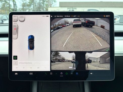 Used 2021 Tesla Model Y Performance image 14