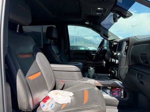 Used 2020 GMC Sierra 2500 AT4 w/ Technology Package AWD/4WD image 8