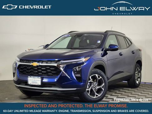 Certified 2024 Chevrolet Trax LT w/ Driver Confidence Package image 1