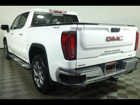 Used 2022 GMC Sierra 1500 SLT w/ SLT Convenience Package AWD/4WD image 6