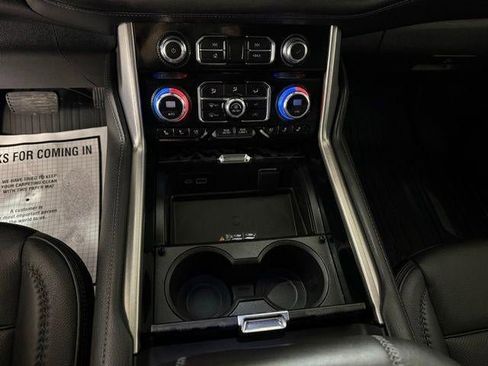 Used 2023 GMC Yukon Denali image 13