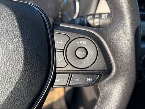 Used 2020 Toyota RAV4 Limited image 23