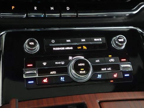 Used 2023 Lincoln Navigator Reserve image 18