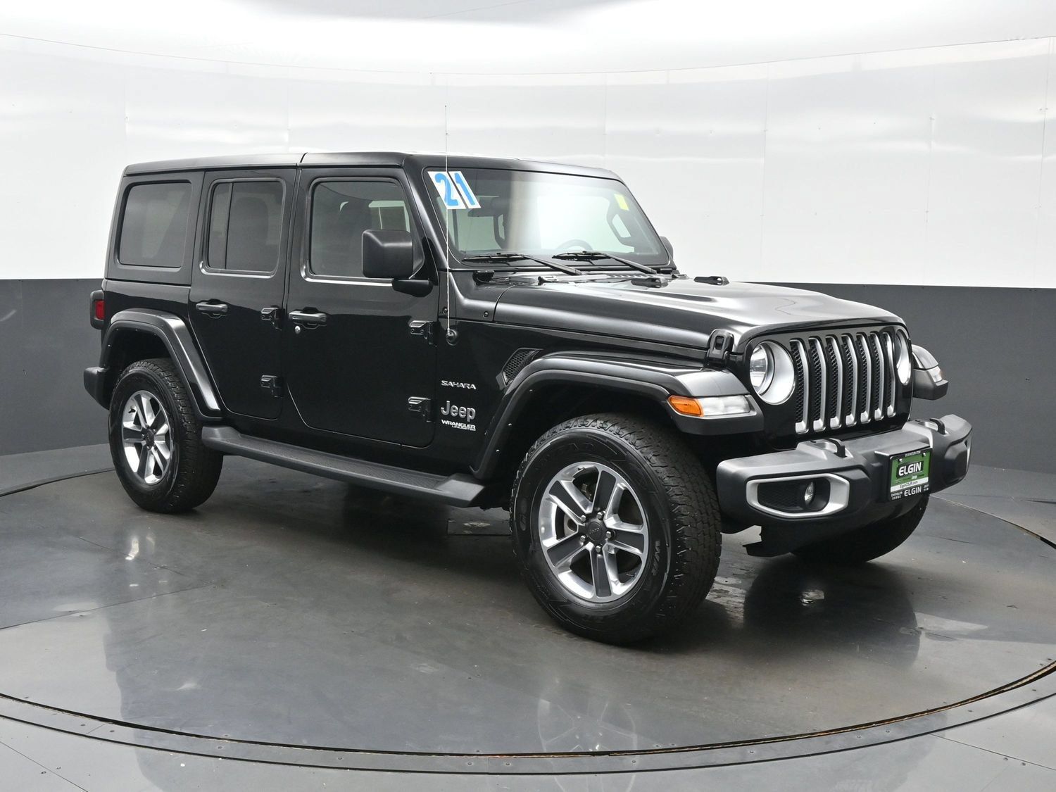 Used 2021 Jeep Wrangler Unlimited Sahara w/ Cold Weather Group AWD/4WD image 11