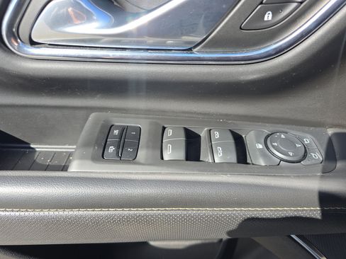 Used 2023 GMC Yukon SLT image 17