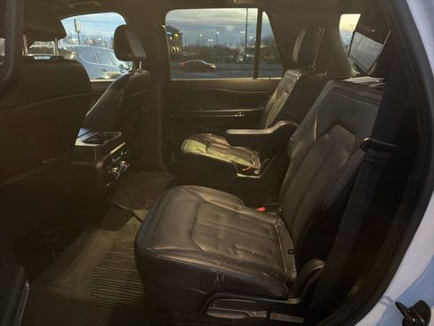 Used 2021 Ford Expedition Limited image 9