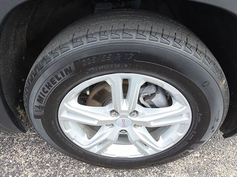 Used 2024 GMC Terrain SLE image 10