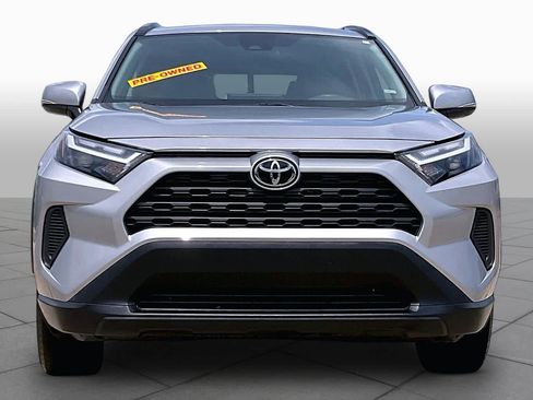Used 2025 Toyota RAV4 XLE FWD image 4