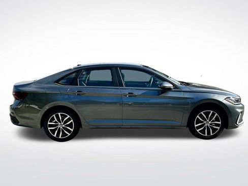 New 2026 Volkswagen Jetta SE image 7