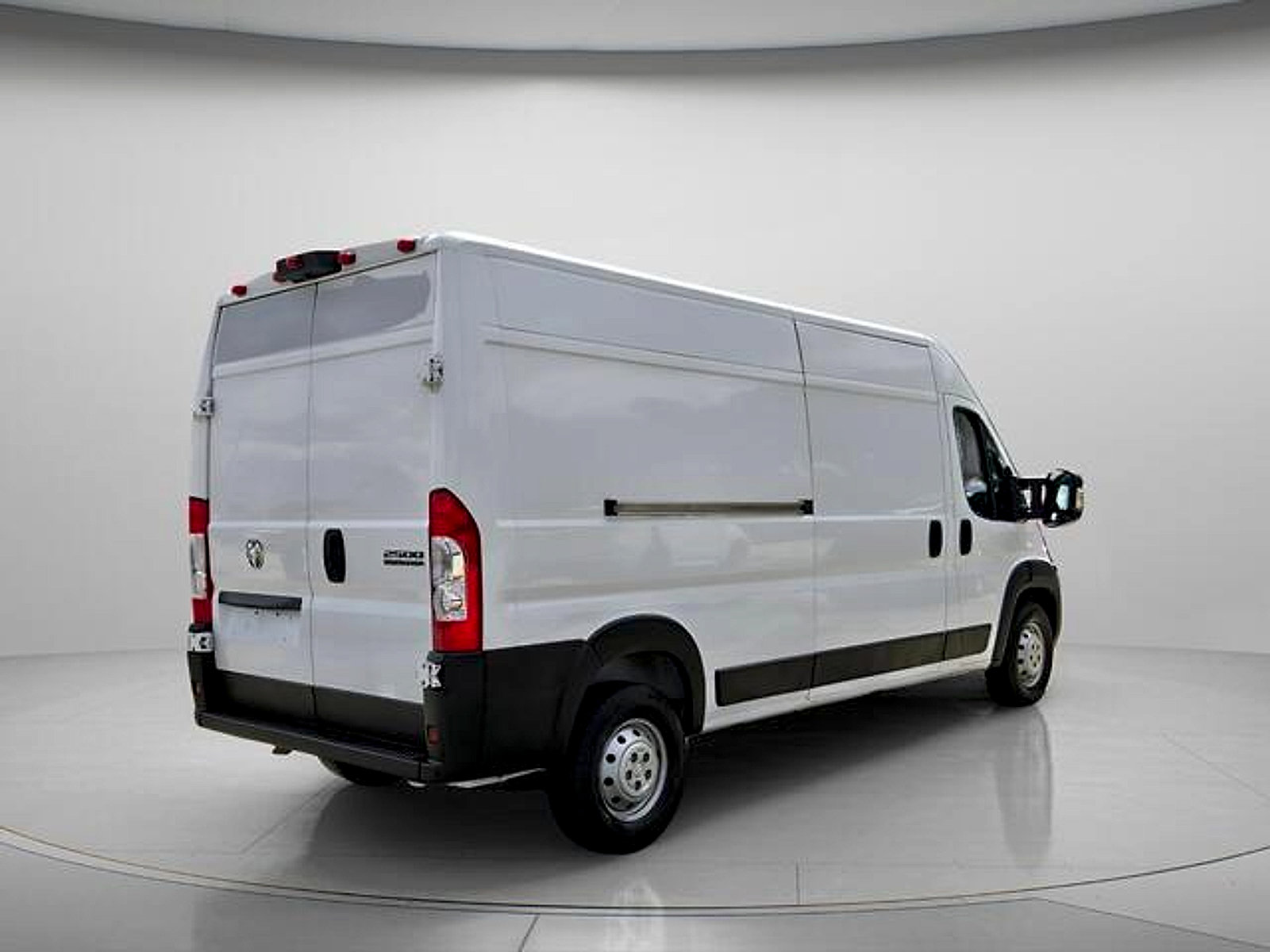 Used 2023 RAM ProMaster 2500 FWD image 6