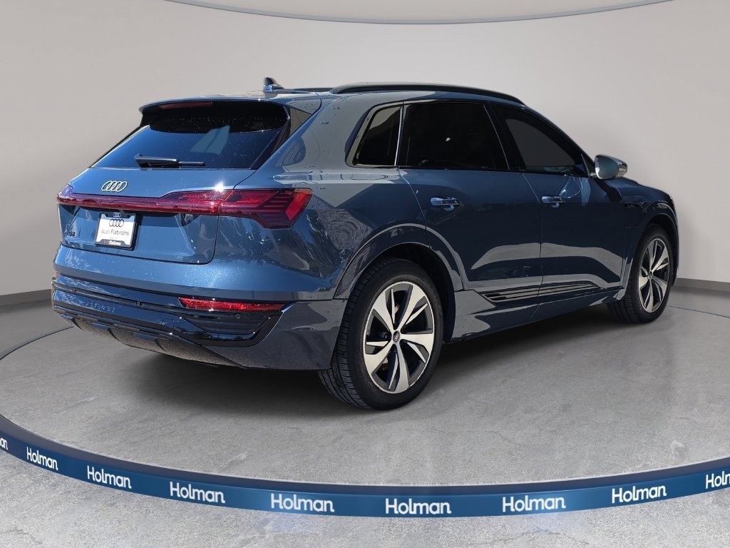 Used 2024 Audi Q8 e-tron Premium AWD/4WD image 6