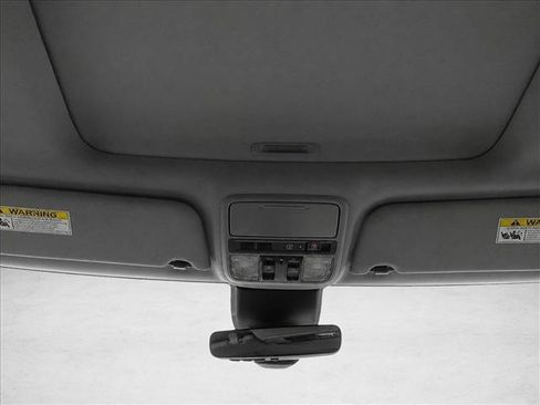 Used 2024 Honda Odyssey Touring image 11